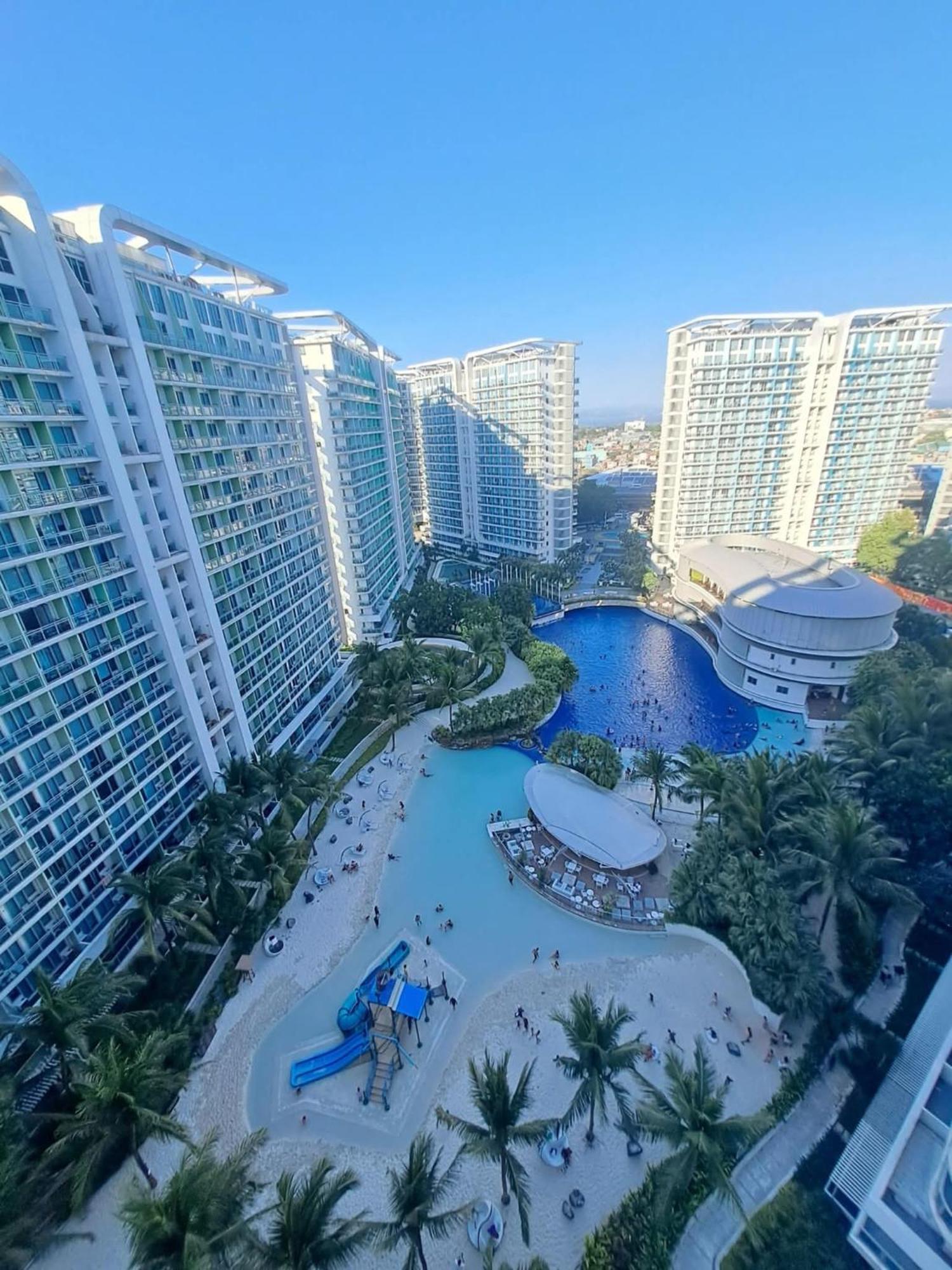 Maldives Tower Azure Apartment Manila