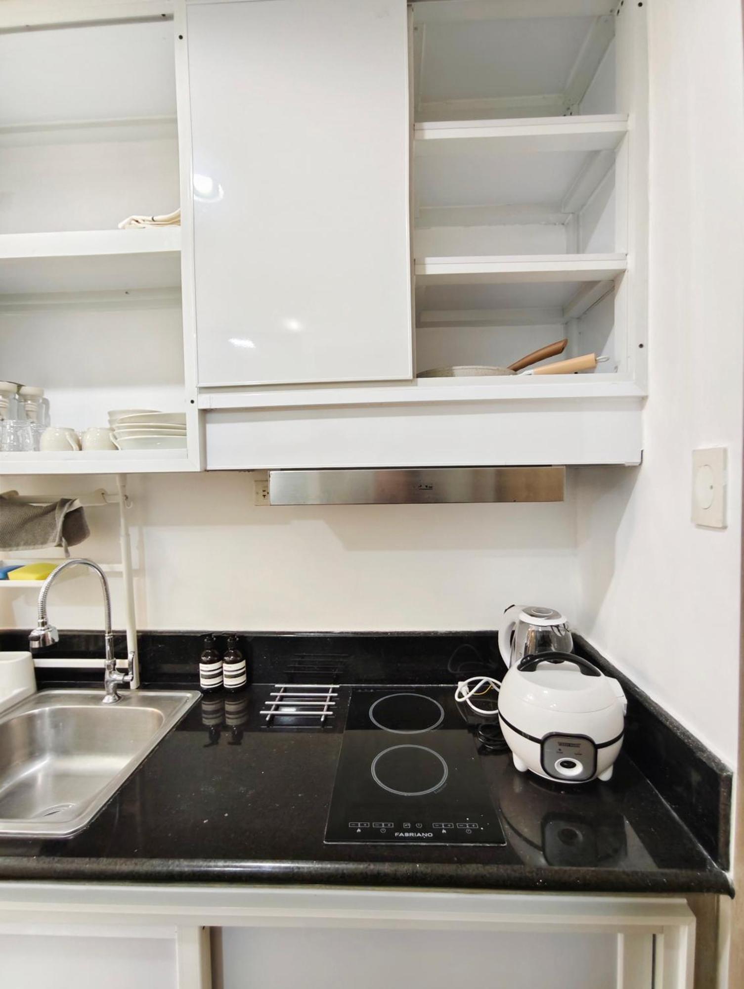 Atmosphere Secret Hideaway Apartment Manila
