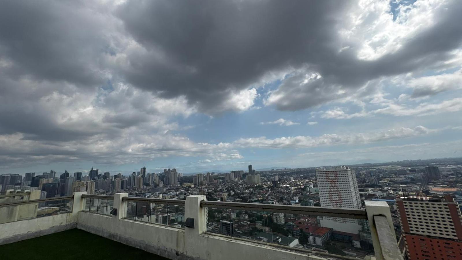 Lasuitez 2510 I Breathtaking 360 Skyline Views * Manila