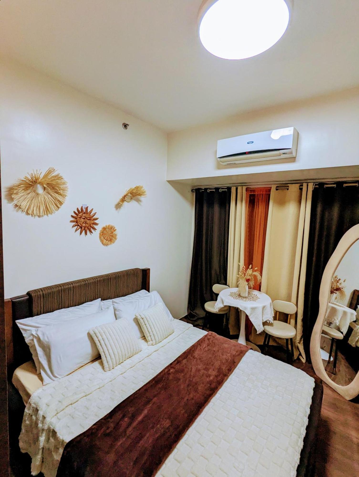 Sun And Moon D'wood Air Residences Makati * Manila