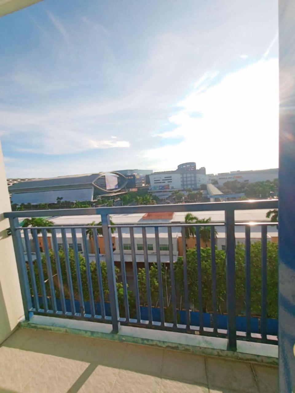 Sea Residences Karen's Staycation Apartment