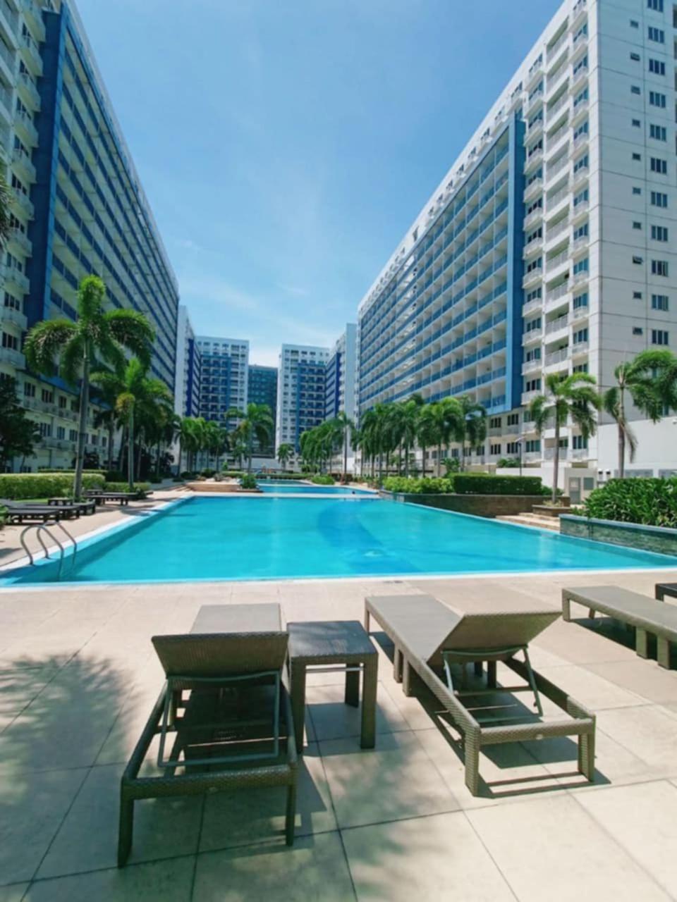 Sea Residences Karen's Staycation Apartment *