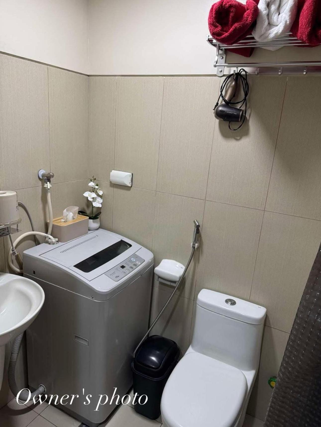 Juvrey 1 Bedroom Unit With Balcony *
