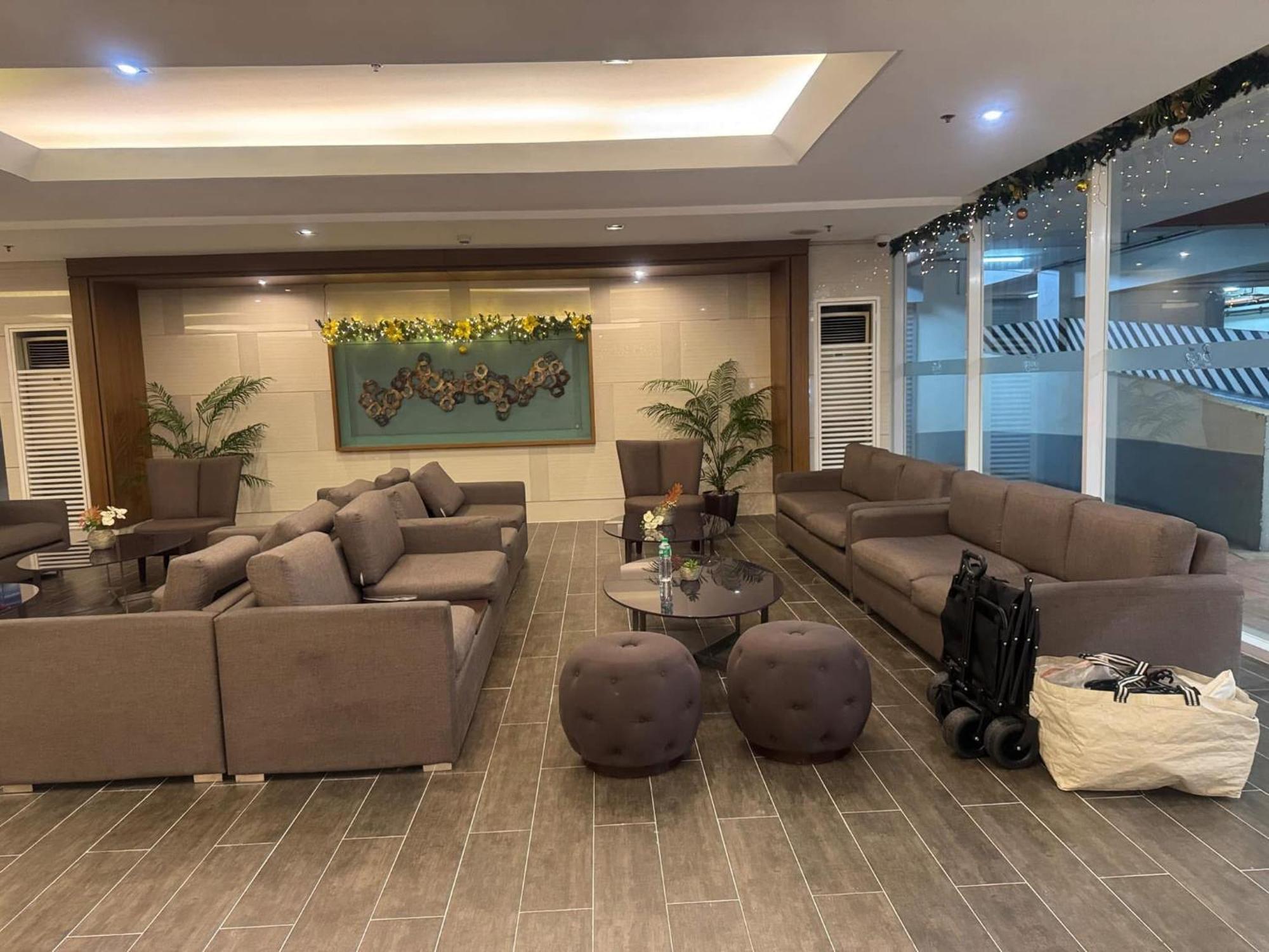 Juvrey 1 Bedroom Unit With Balcony Aparthotel