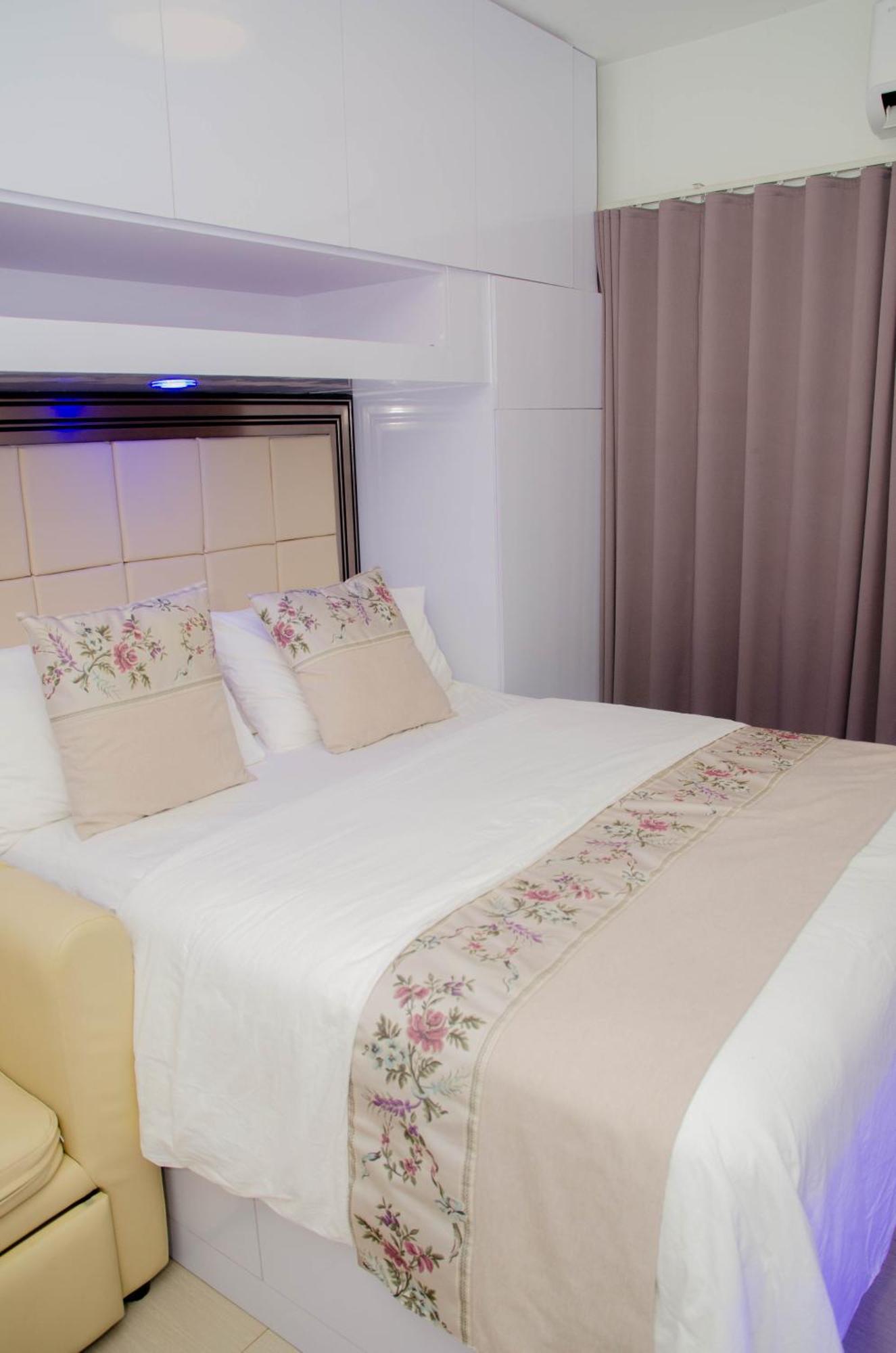 Stylish At Shore 2 Residences Near Moa & Airport Aparthotel *