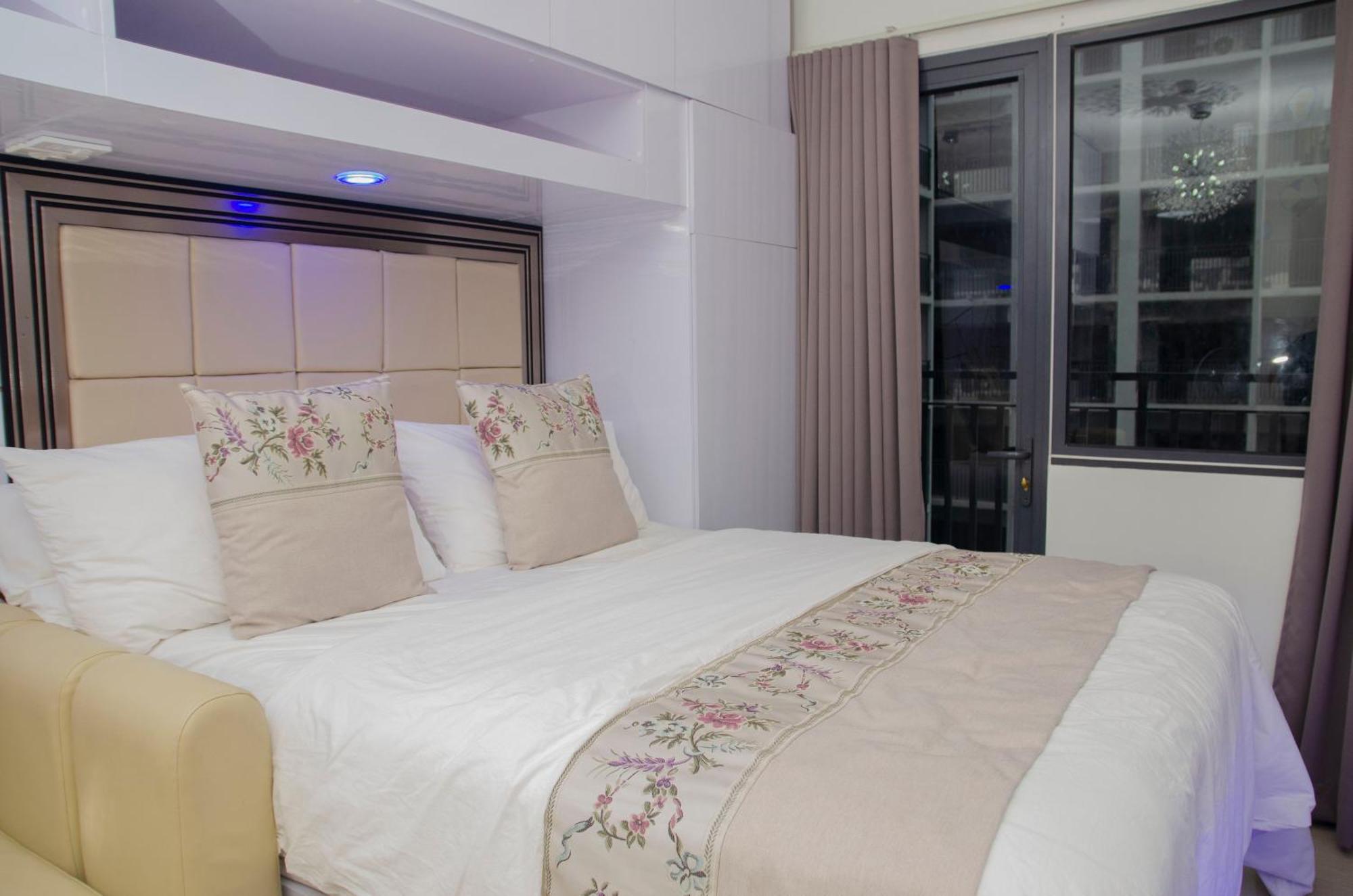 Stylish At Shore 2 Residences Near Moa & Airport Manila
