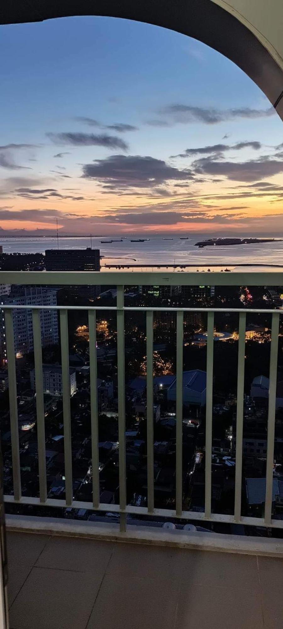 Residences Taft Avenue 1br By Darpm * Manila