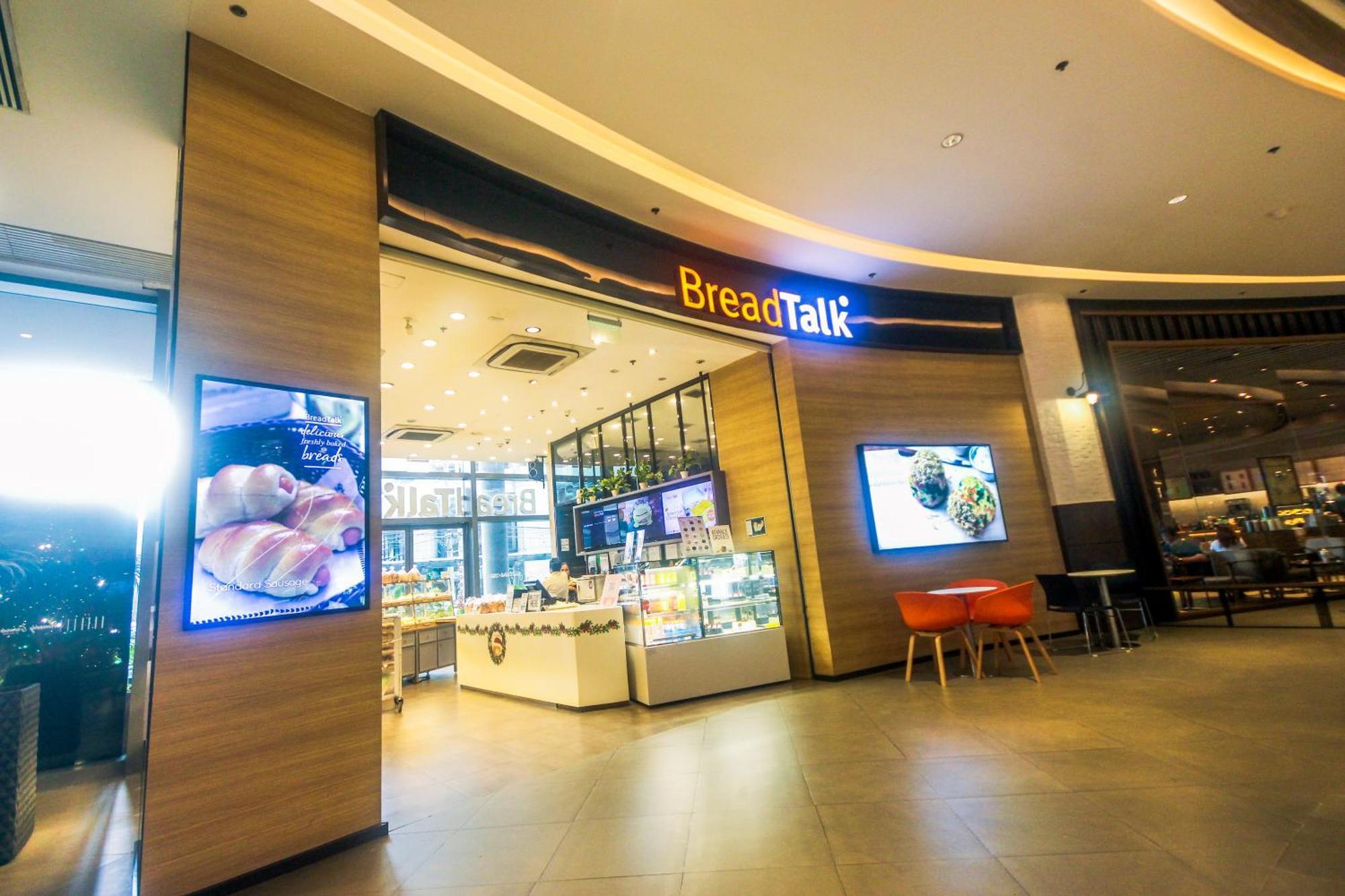 Artistry In Bloom Penthouse Retreat In Air Makati Blazing Fast 300 Mbps Air Apartment