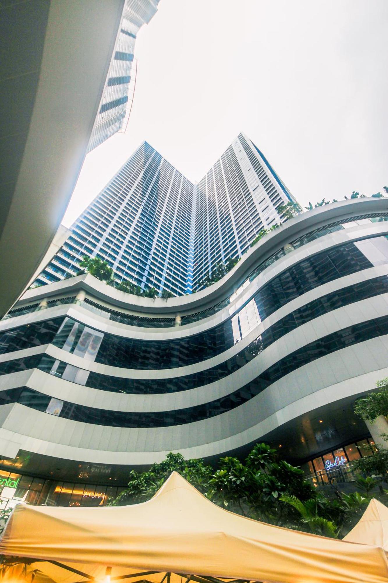 Apartment Artistry In Bloom Penthouse Retreat In Air Makati Blazing Fast 300 Mbps Air Manila
