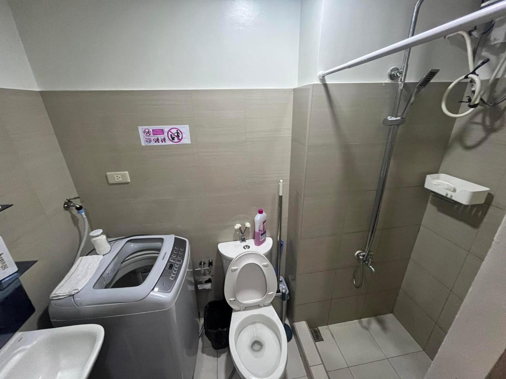 Shore 2 Beds With Balcony&fast Wifi Tv 4 Pax Moa Complex 834 Apartment