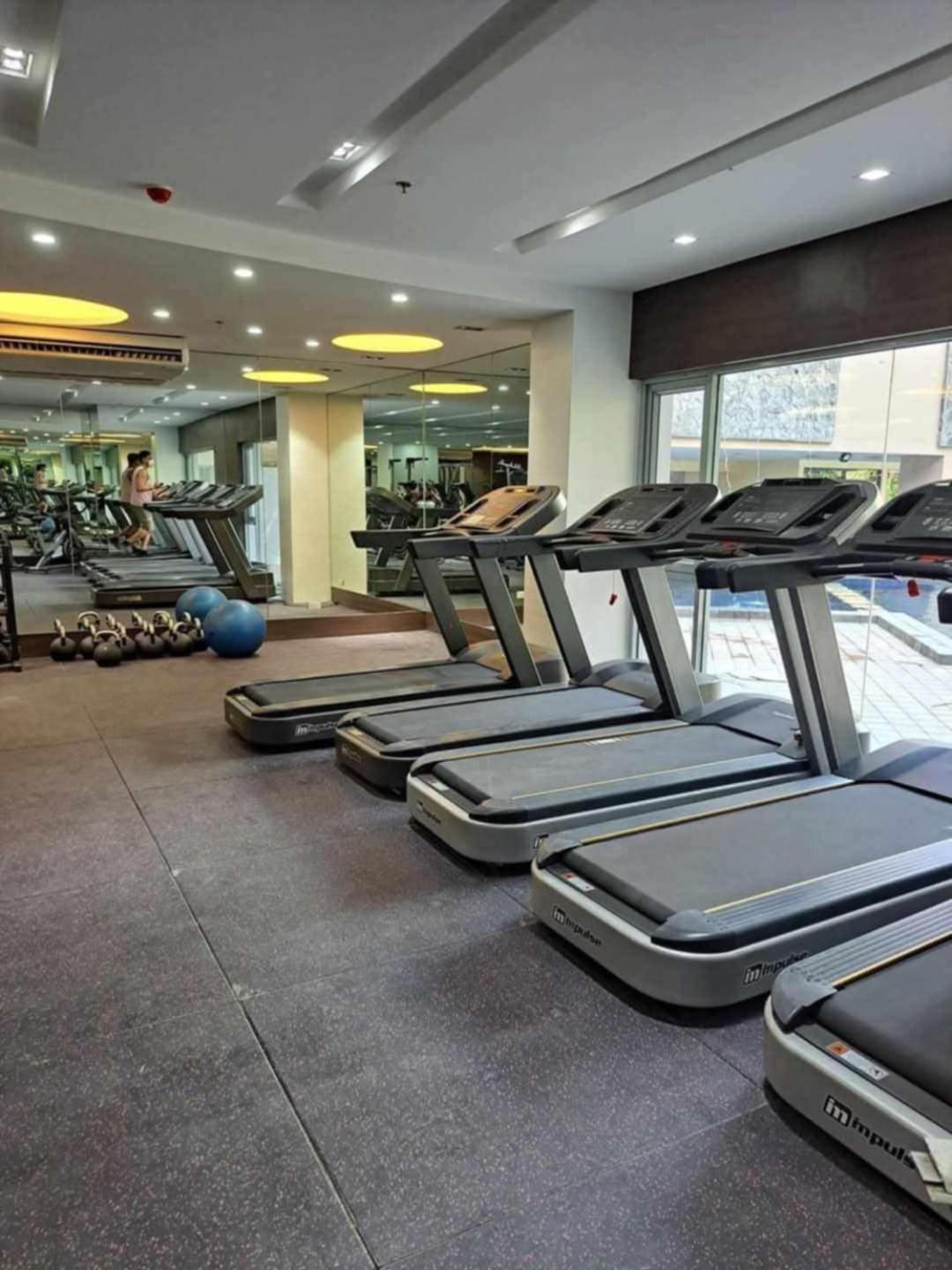 2br Tower3 Sunshine100 Pool Billiard 70 Inches Tv Karaoke Manila