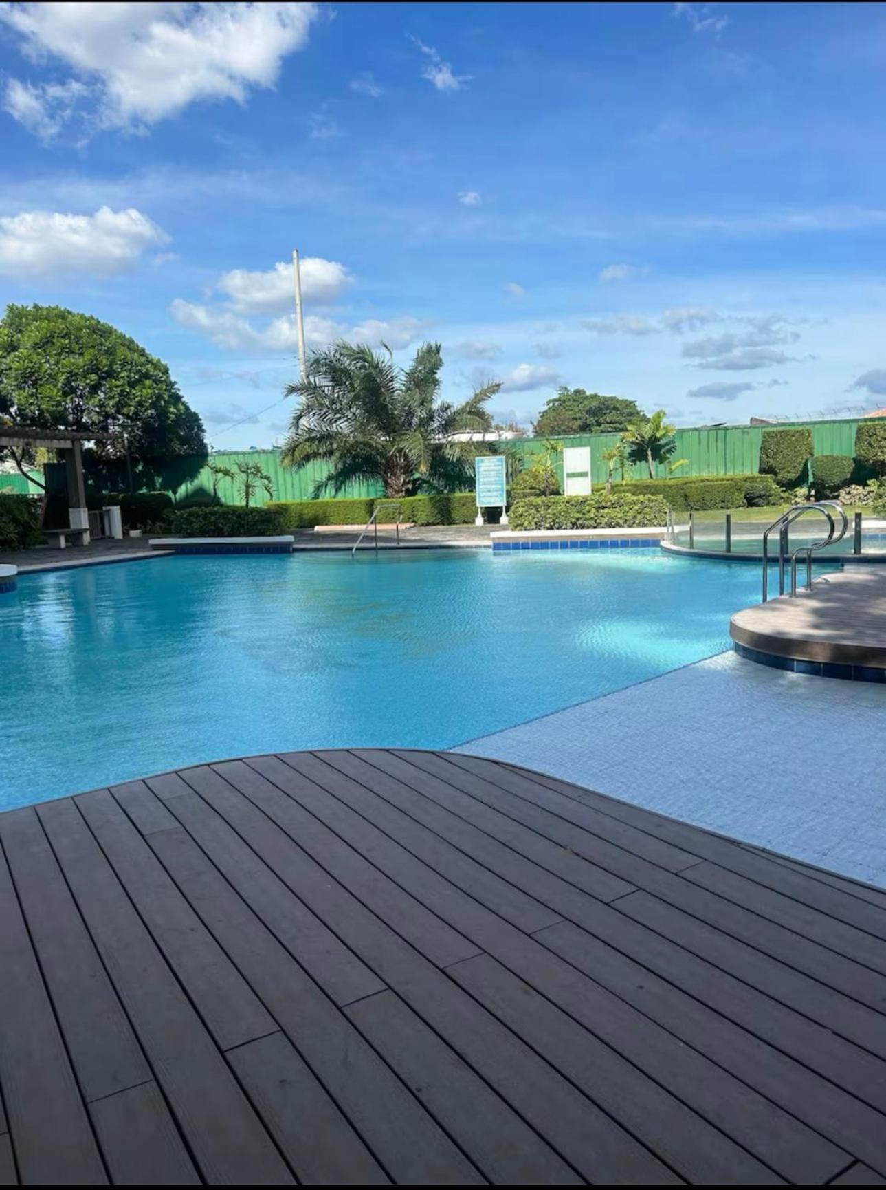 Modern Minimalist Luxe Retreat 2 Bedroom * Manila