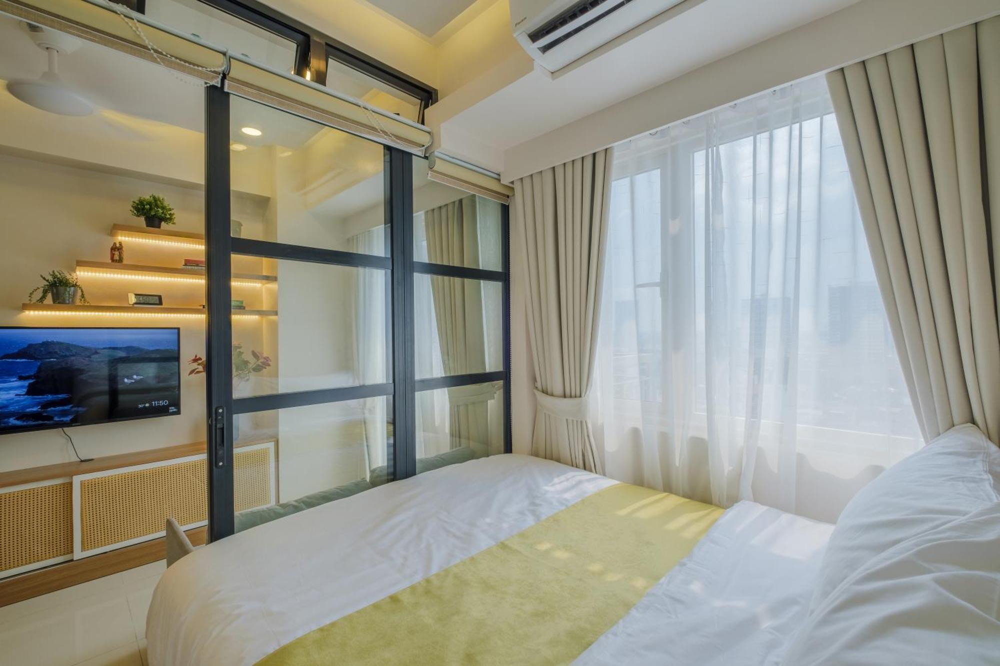Coasis At Smdc Coast Residences Aparthotel
