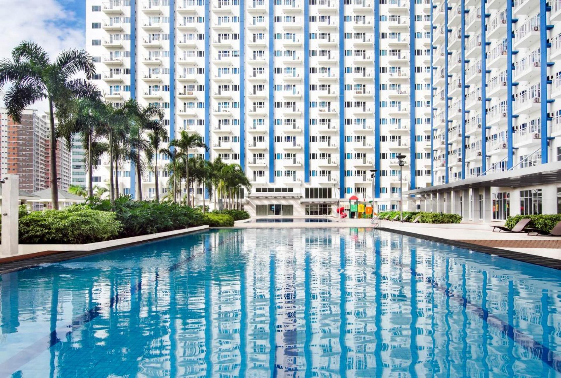 Affordable 1br, Balcony And Wifi At Light Apartment