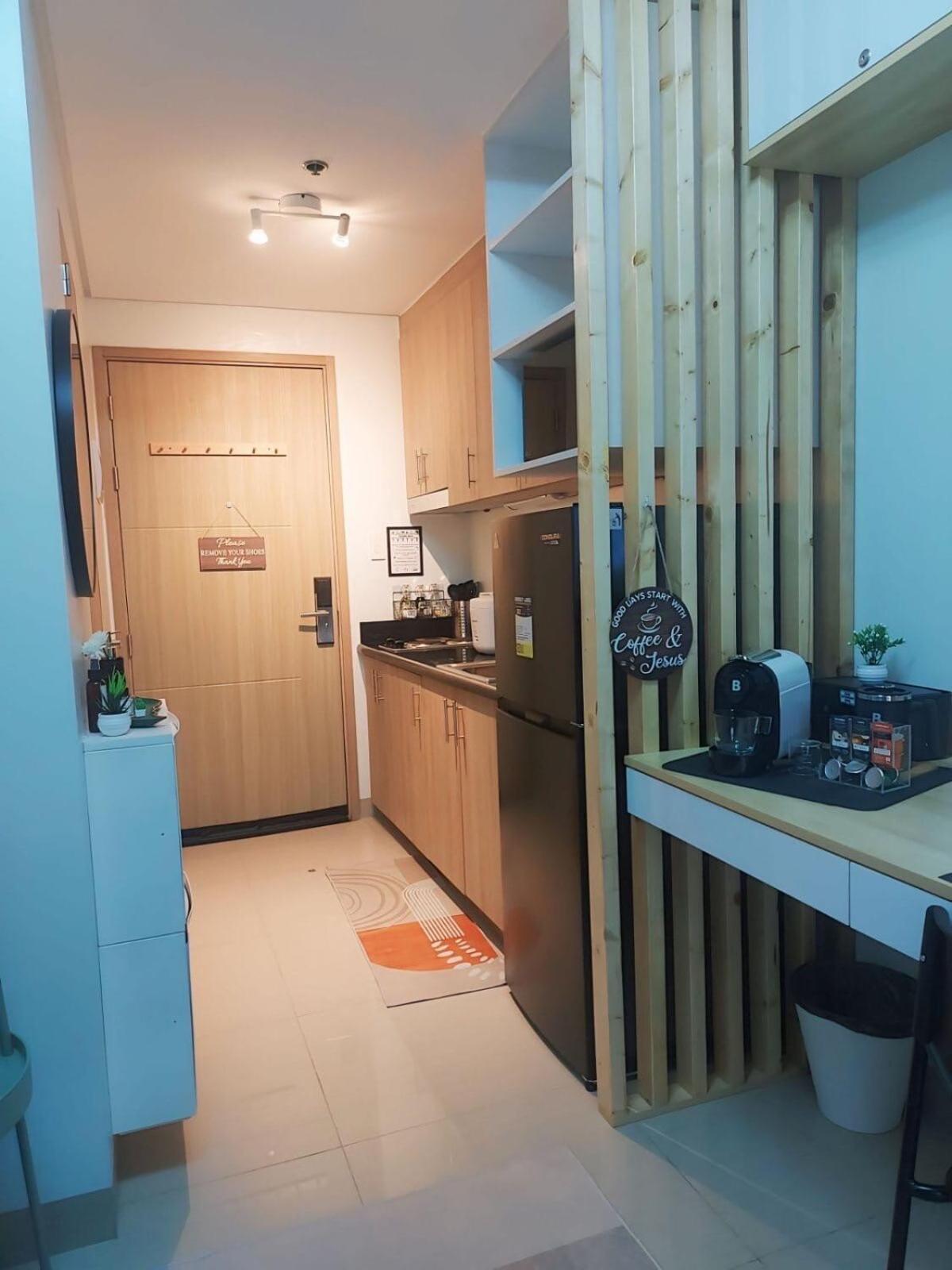 Grasya's Cozy Cove At Shore 2-family Friendly Unit Manila