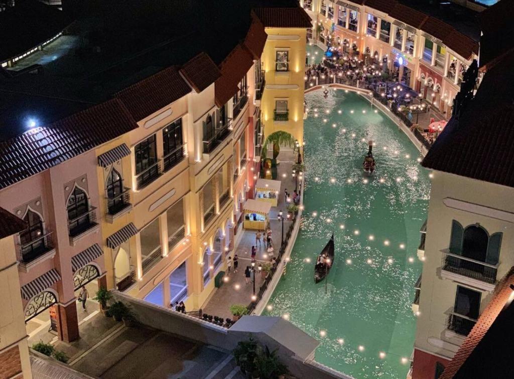 Venice Luxury Residences With Balcony - A Taste Of Venice Italy *