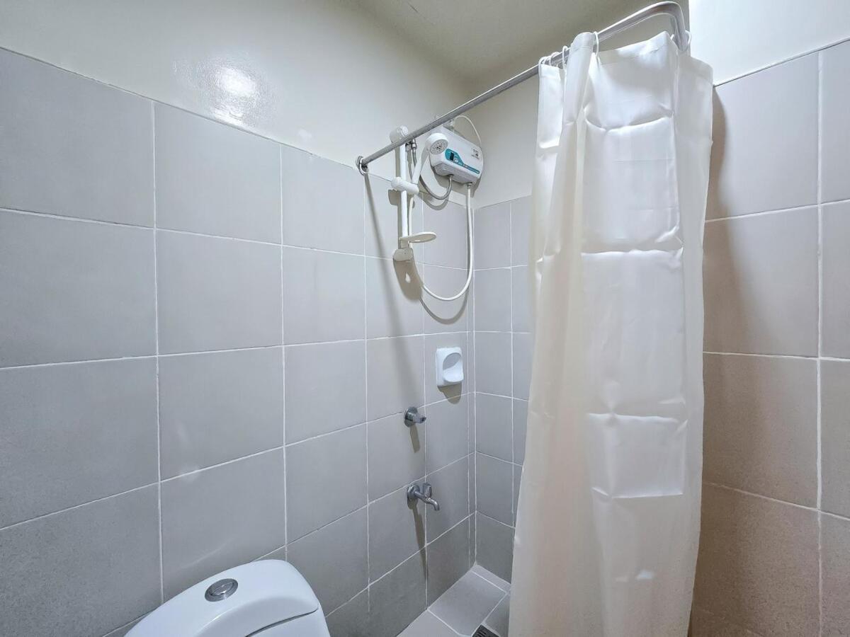 1br Condotel Ridgewood Towers Taguig #rw16 Manila