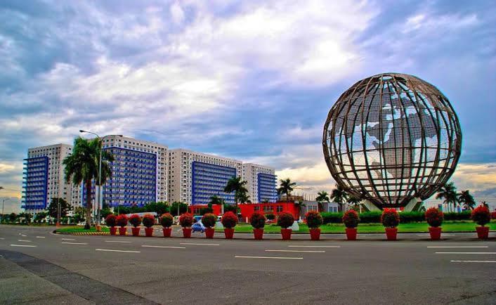 2 Bedroom Staycation Infront Of Moa, Arena , Smx, Moa, Near Picc, Dfa Macapagal, World Trade, Star City, Ayala Mall, & Naia Sea Residences Tower A Apartment Manila