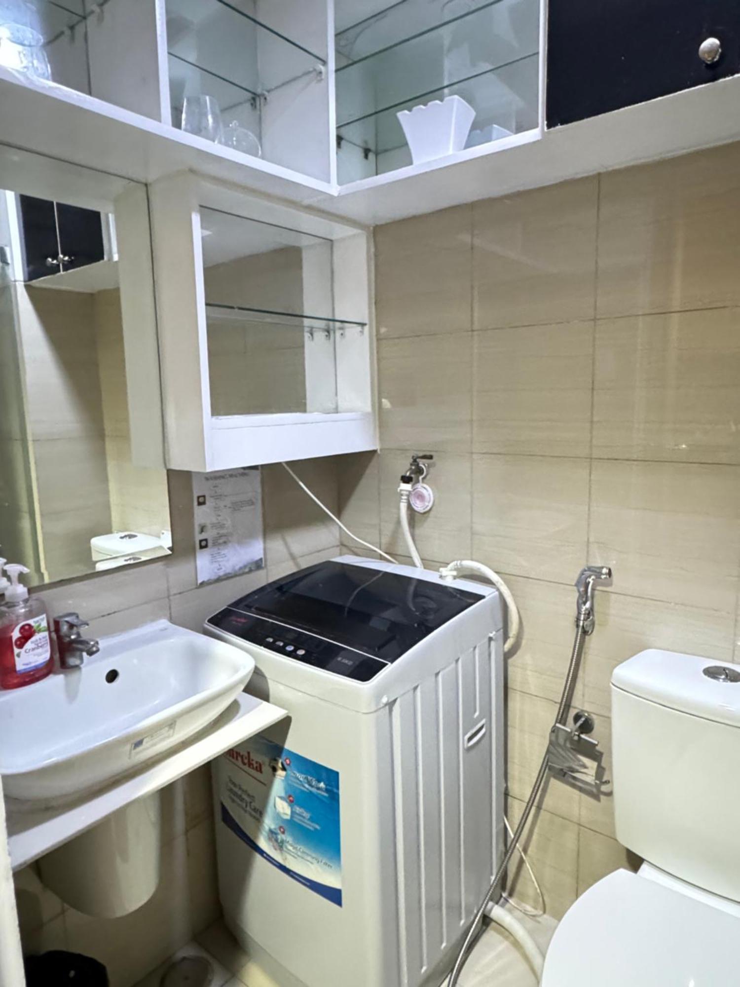 Eu & Pj Cozy Staycation Apartment Manila