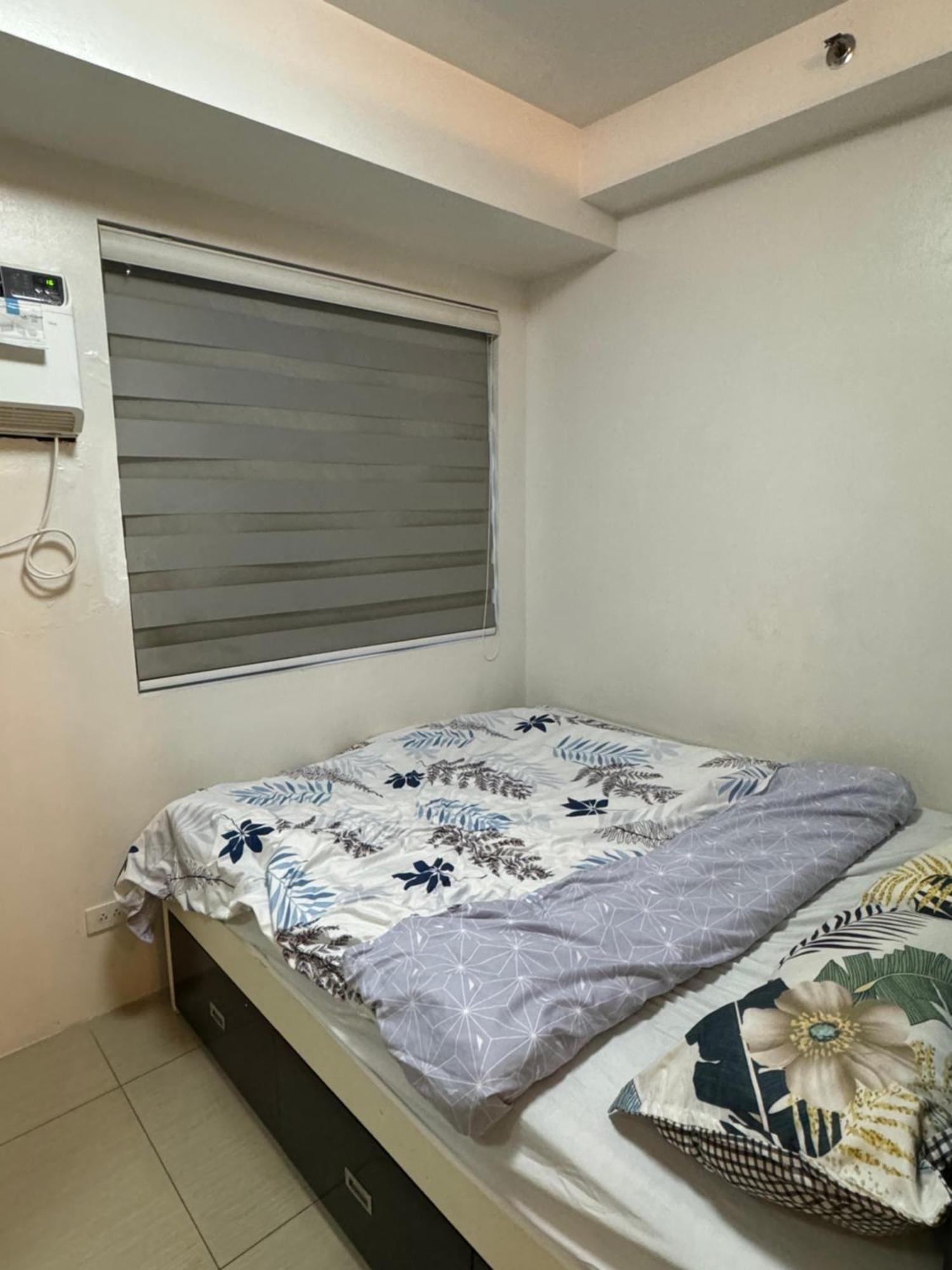 Eu & Pj Cozy Staycation Apartment Manila