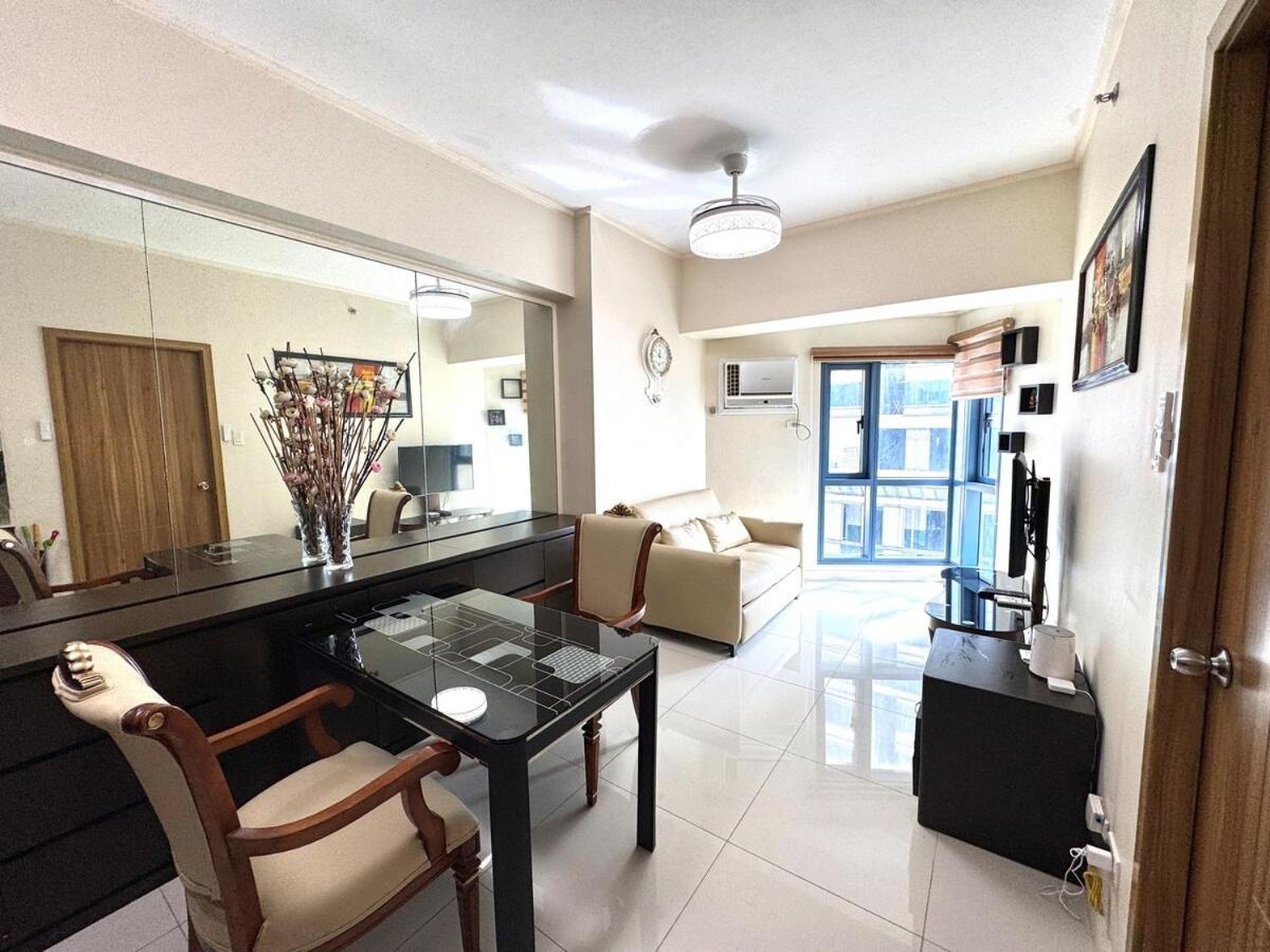 Grand Riviera 1202 Front Of Us Embassy By Prime Apartment Manila