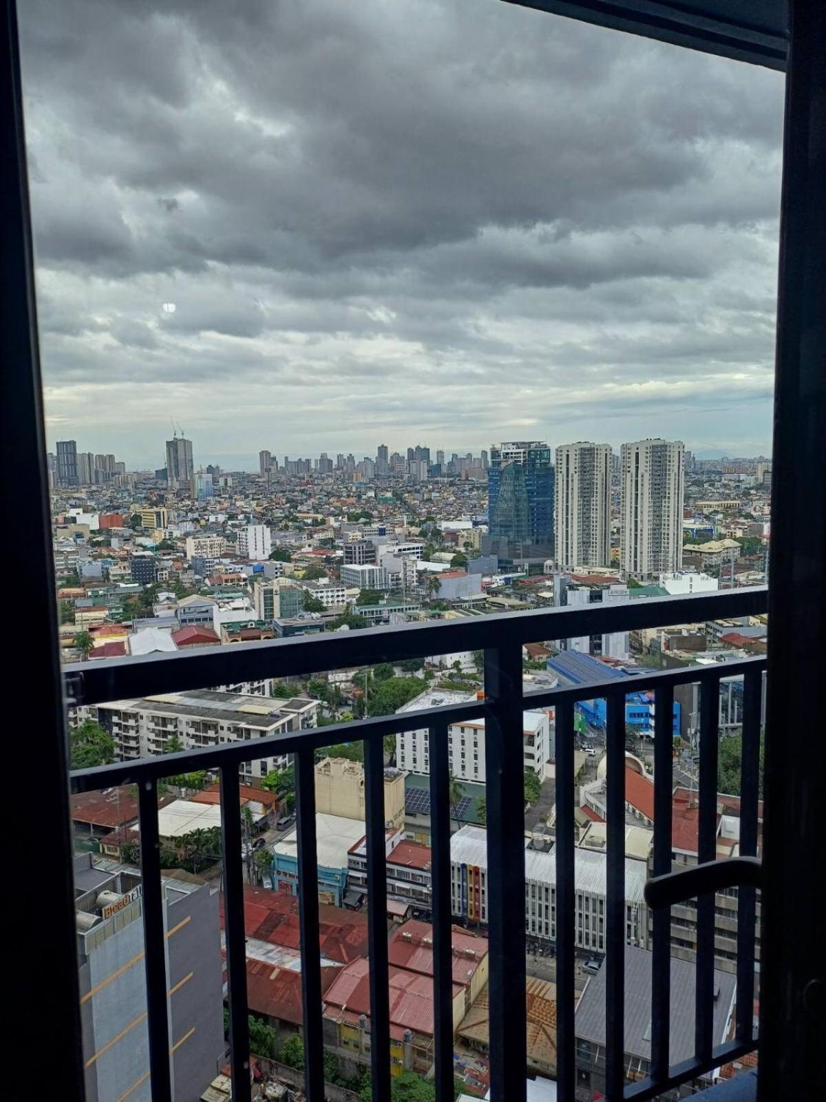 Urban Space 1br With Balcony * Manila