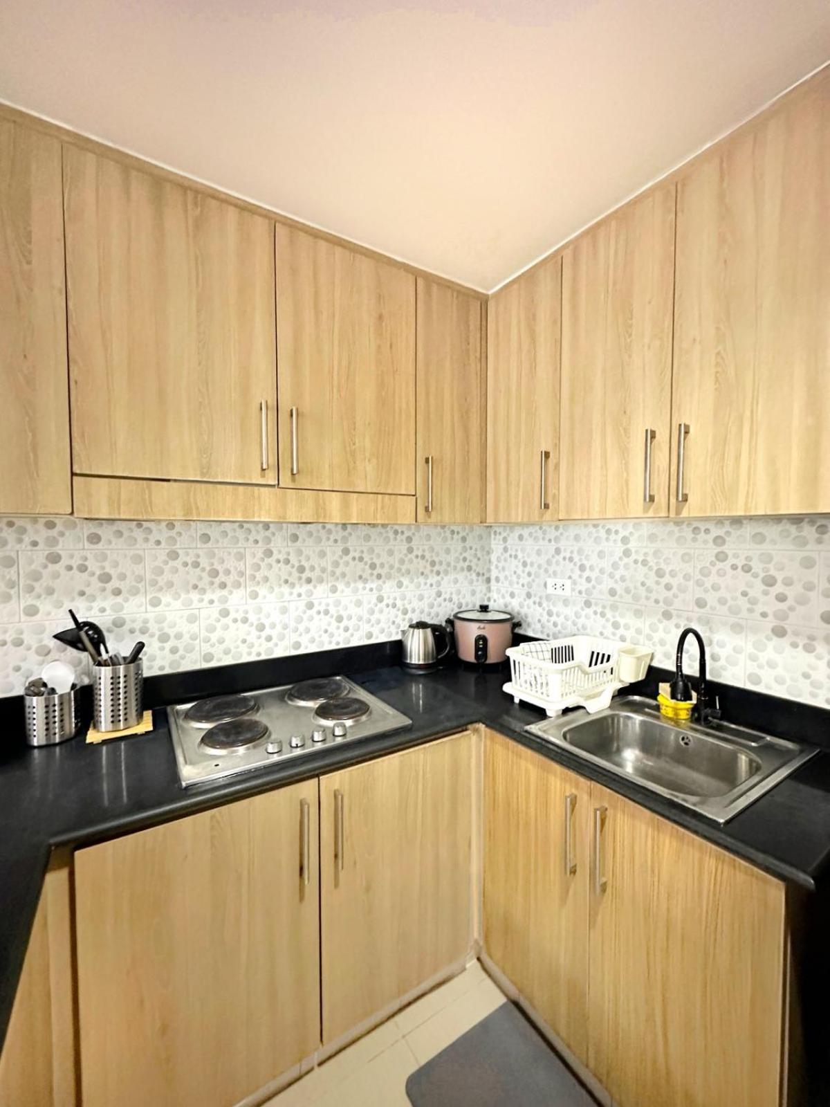 Shore Residences 2 Bedroom Near Naia Airport And Moa *