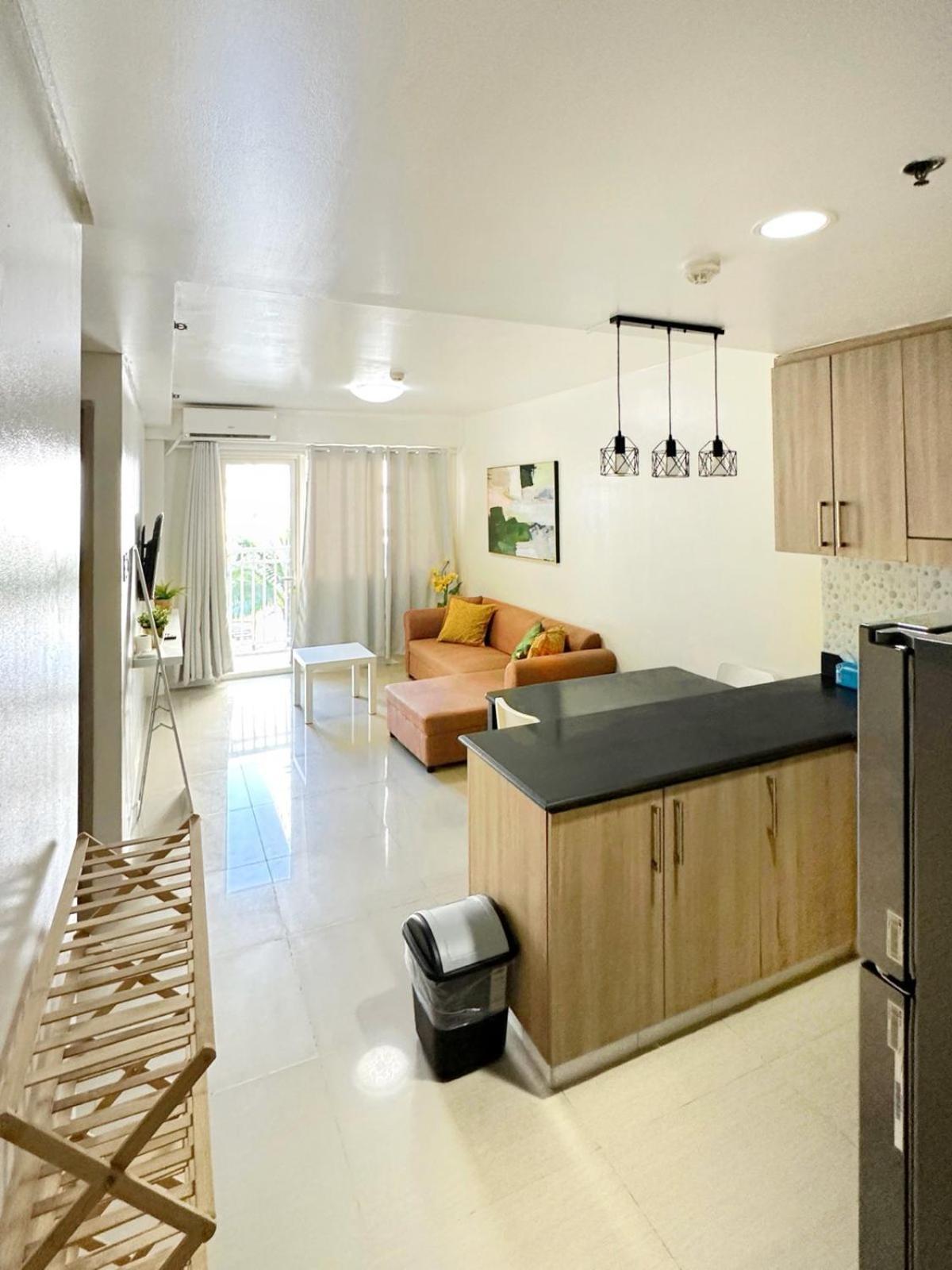 Shore Residences 2 Bedroom Near Naia Airport And Moa