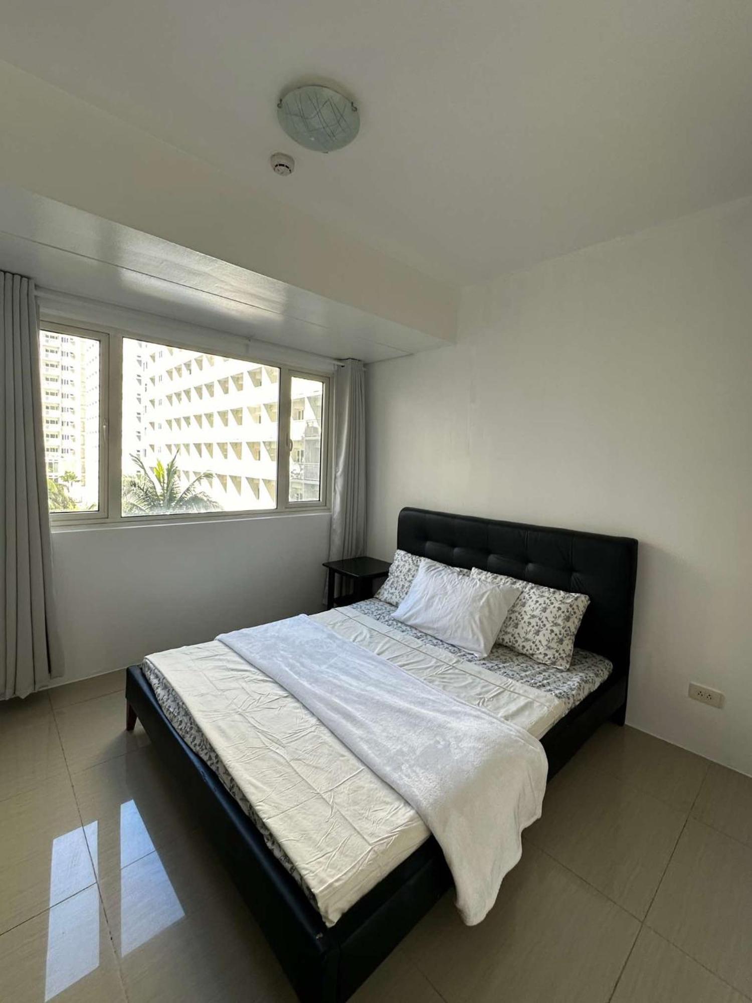 Shore Residences 2 Bedroom Near Naia Airport And Moa Aparthotel Manila