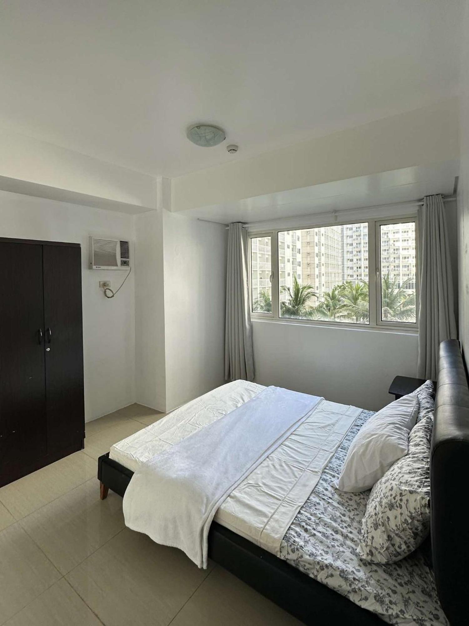 Shore Residences 2 Bedroom Near Naia Airport And Moa Aparthotel
