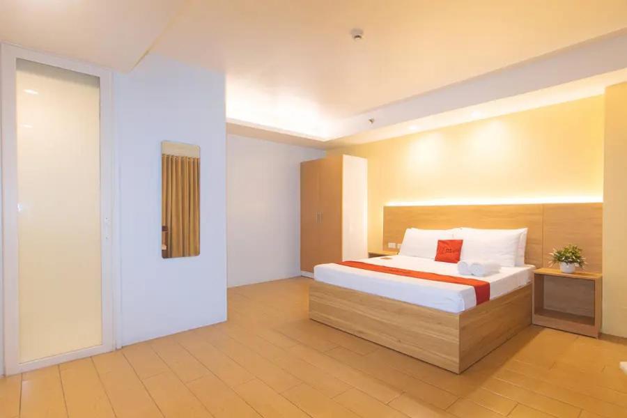 Hotel Luxelite Makati *