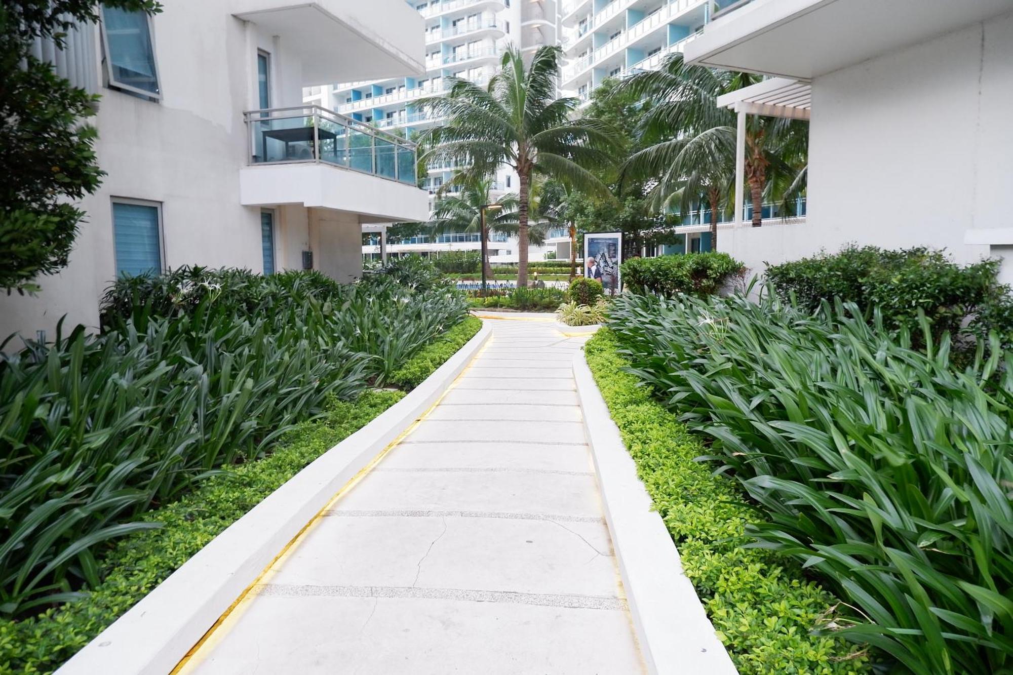Azure Urban By Melrose Avenue * Manila