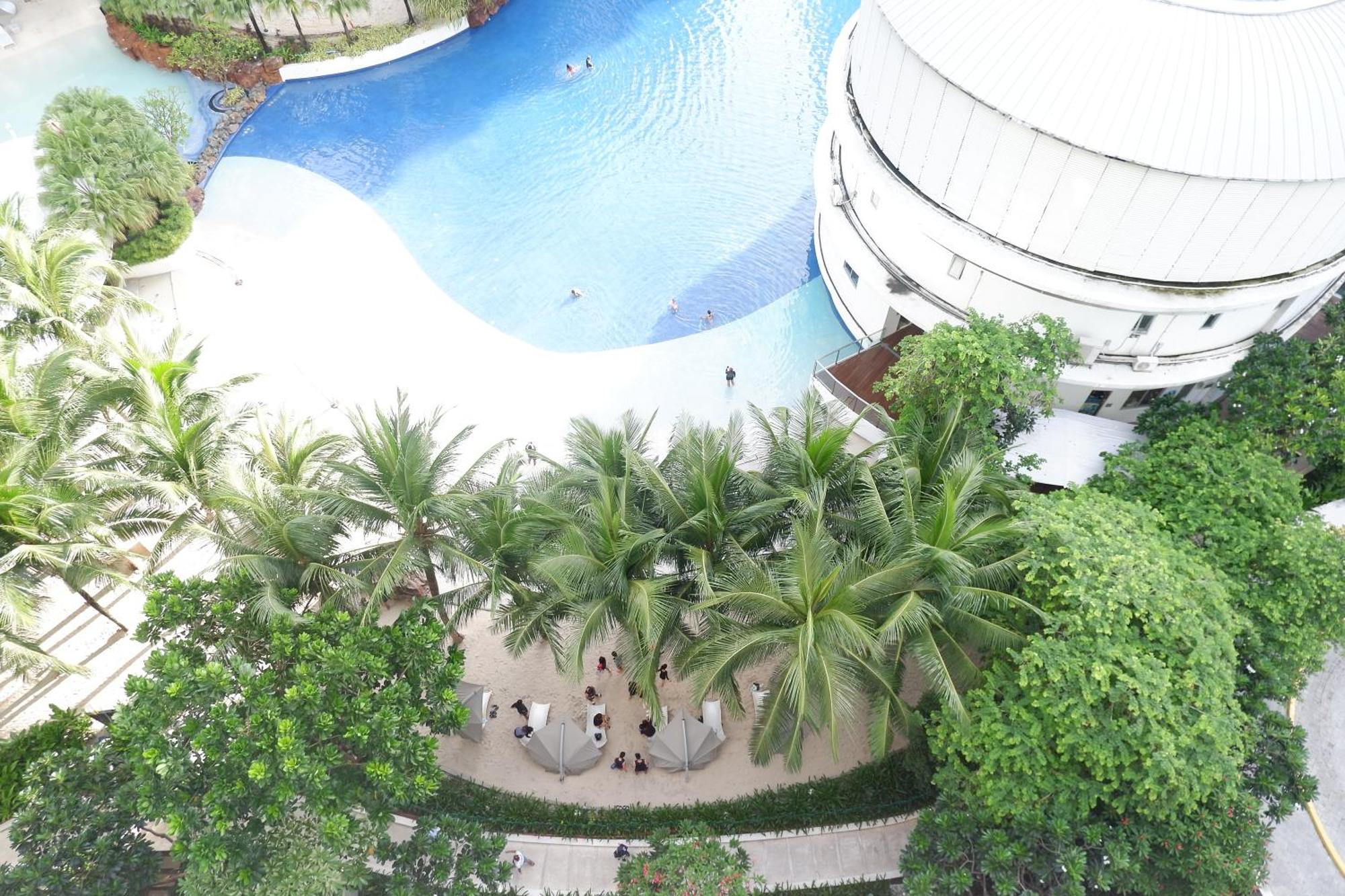 Azure Urban By Melrose Avenue * Manila