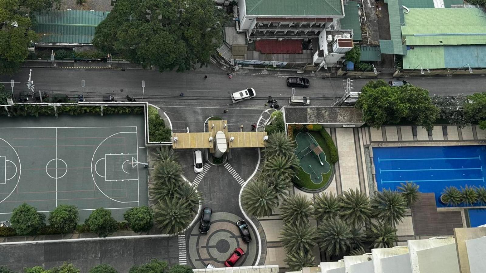 La Suitez 1420 I Skyline Views & Luxe Near Moa Manila