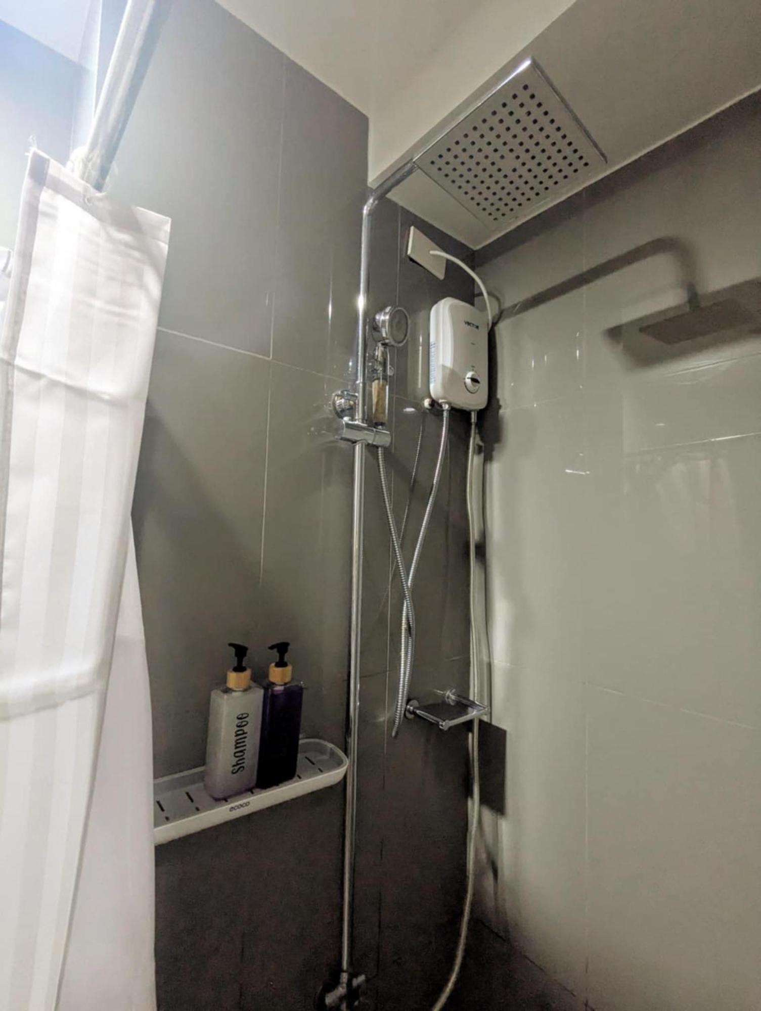 Wanderers Nest Air Residences Makati * Manila