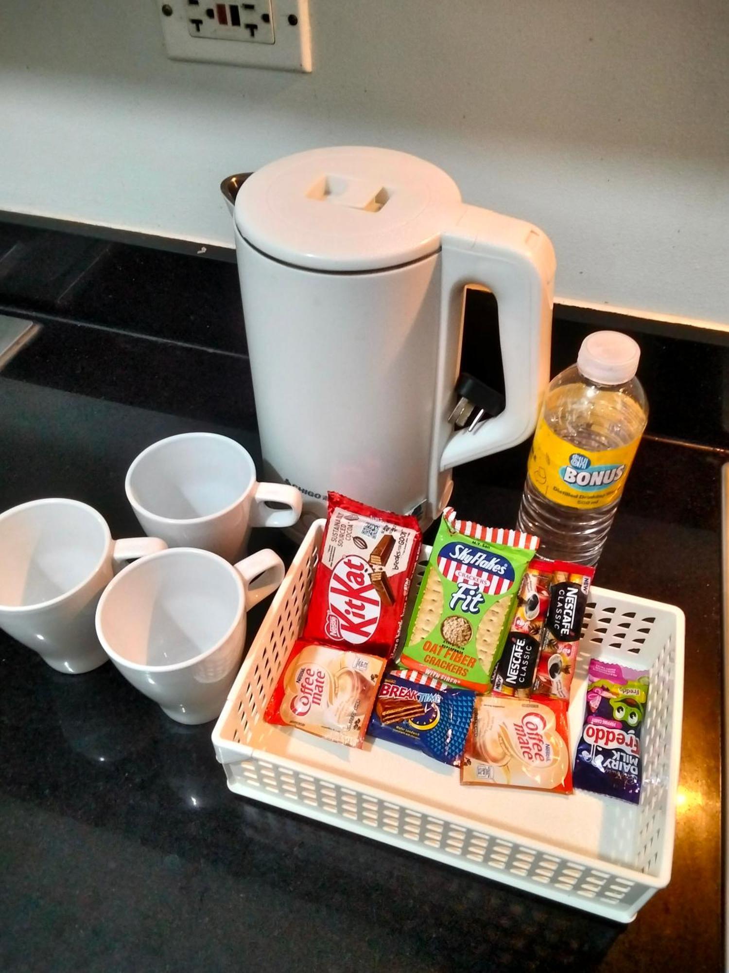 Vsv Luxury Family Staycation Moa Hotel Manila
