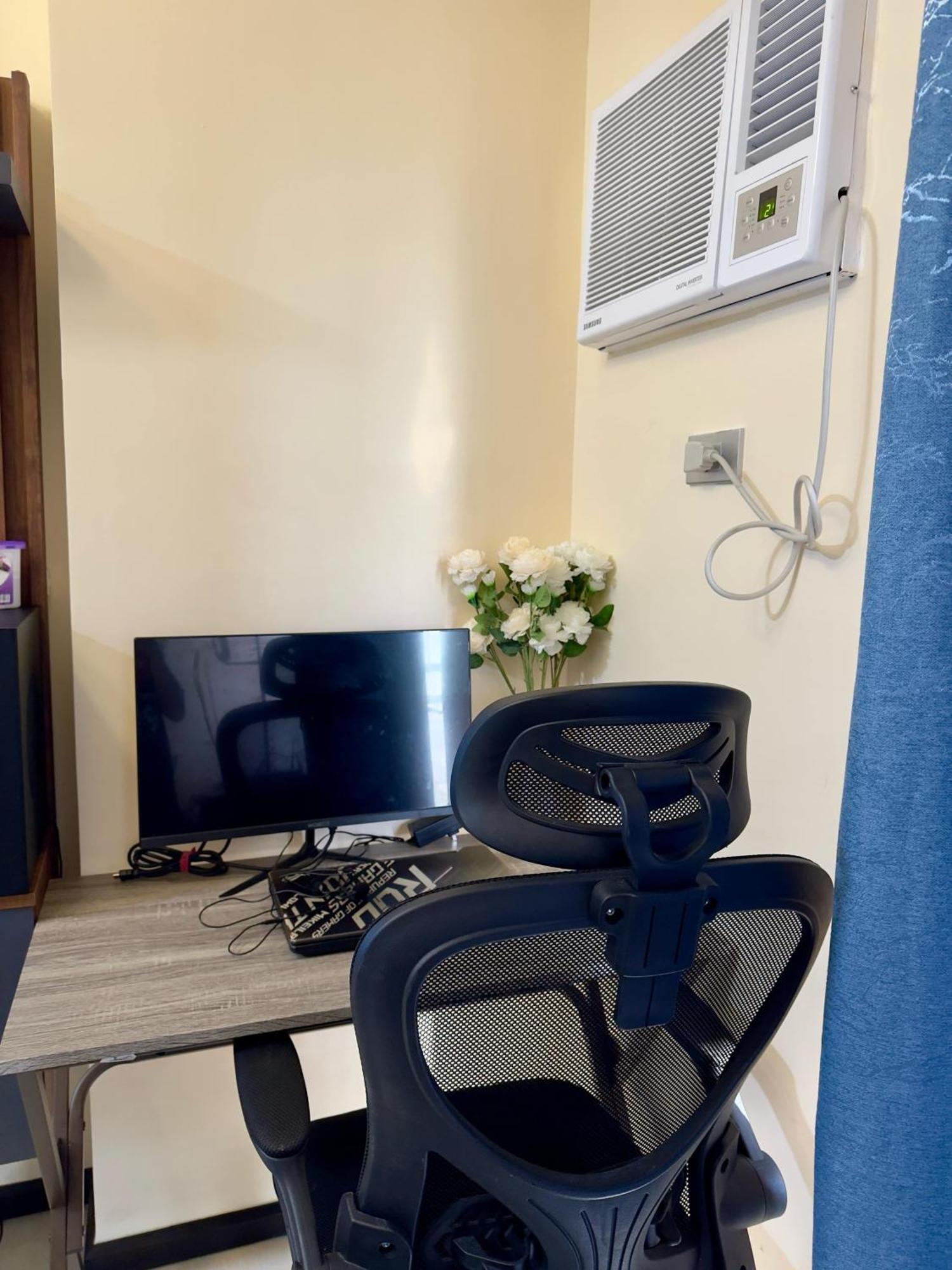 Bayfront 1br With Fast Wifi, Netflix & Free Pool, Near Picc, Cpp, Moa, Okada & Airport Aparthotel *