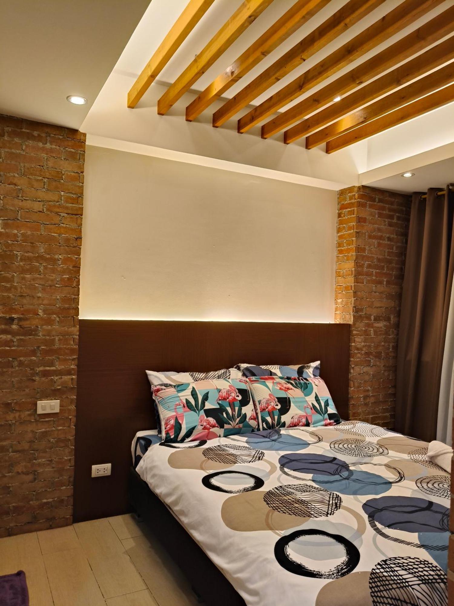 Hotel Across Airport 7d By Ldn *
