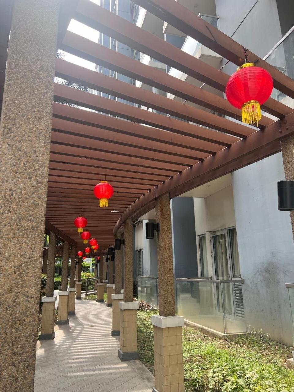 Apartment Across Airport Naia T3 Comfy Unit With Balcony *
