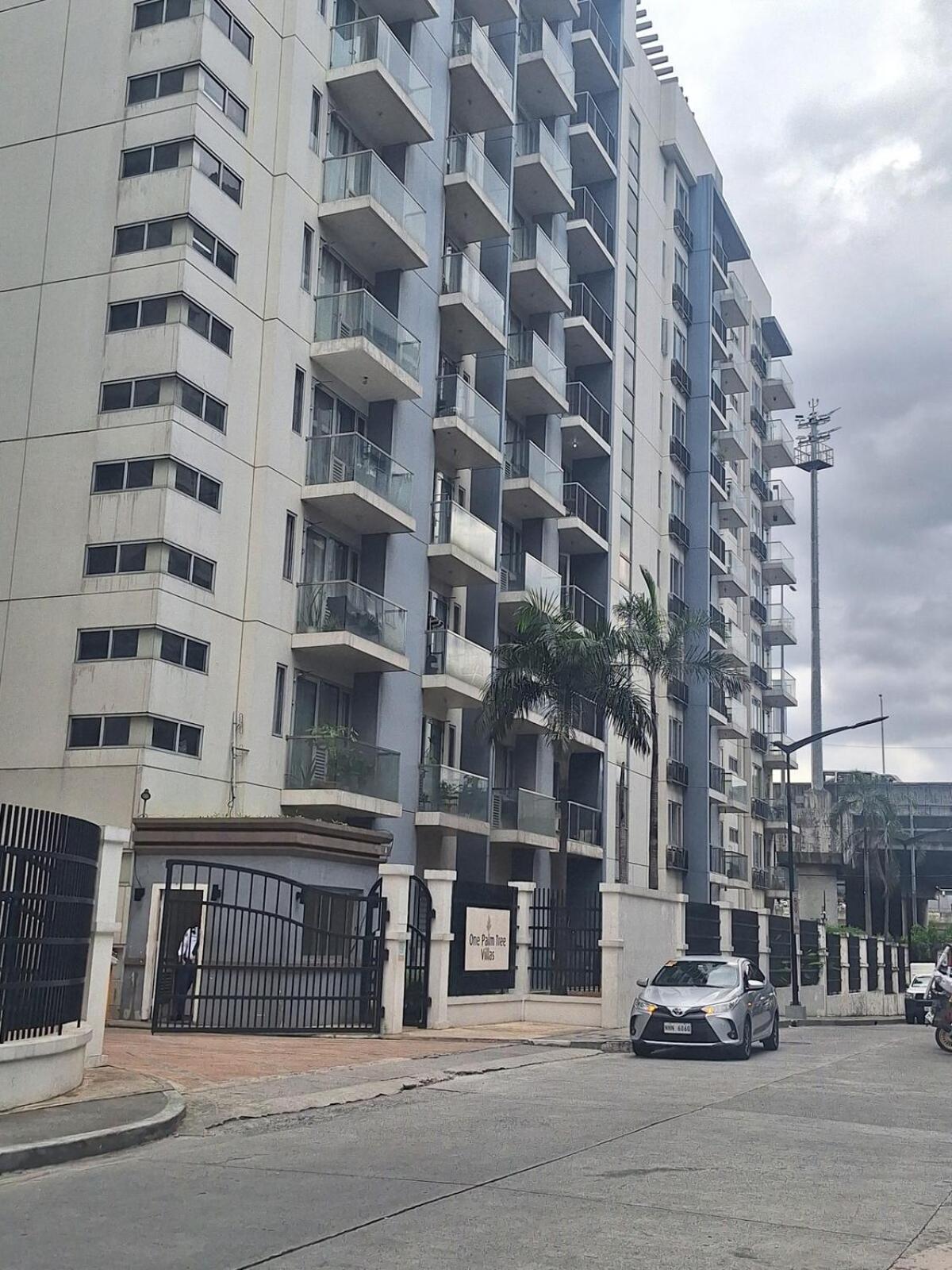 Apartment Across Airport Naia T3 Comfy Unit With Balcony