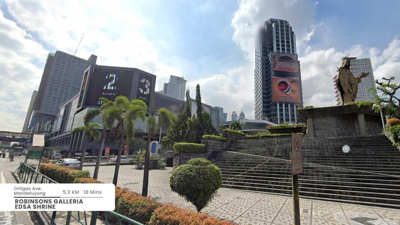 Hostel Affordable Fully Furnished Place In The