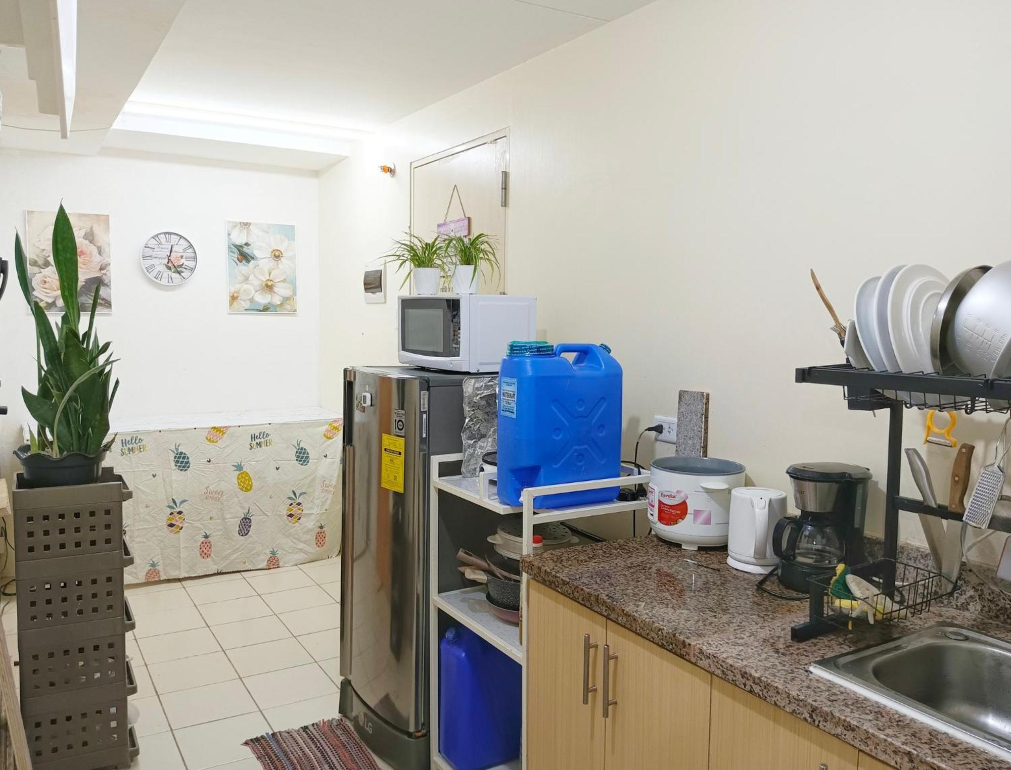 Affordable Fully Furnished Place In The Hostel Cainta