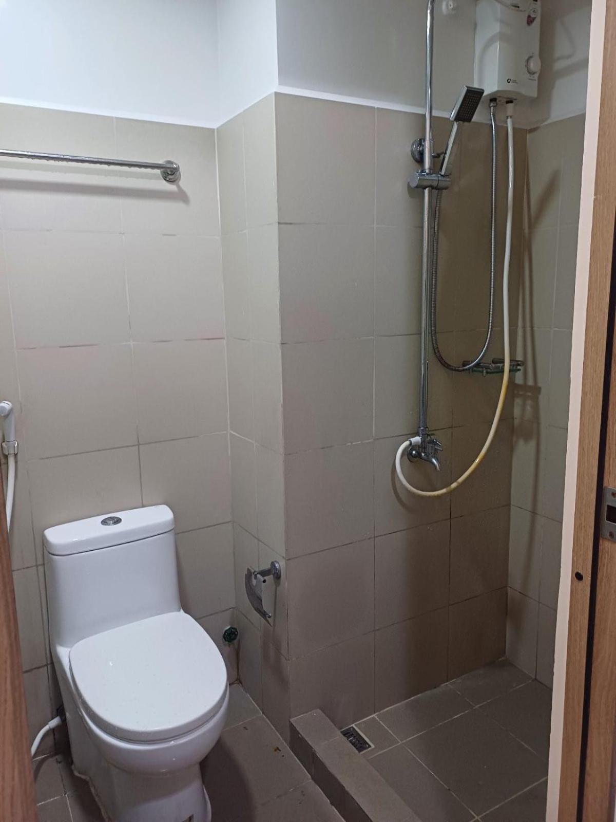 Cozy And Comfortable 1bedroom At Coast Residences