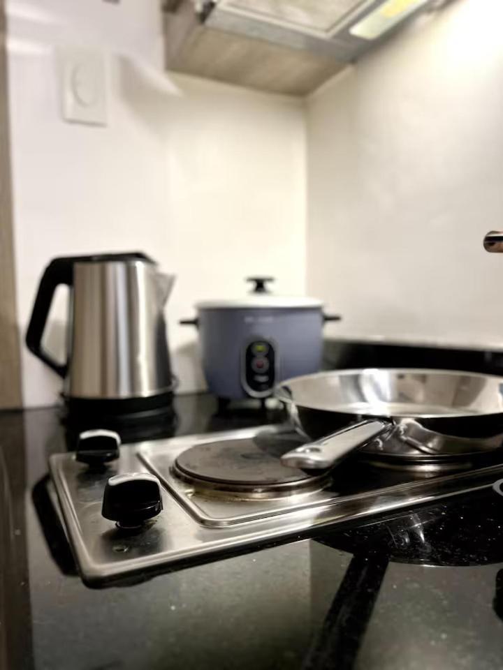 Aparthotel Cozy With Pool View And Free Parking! Manila