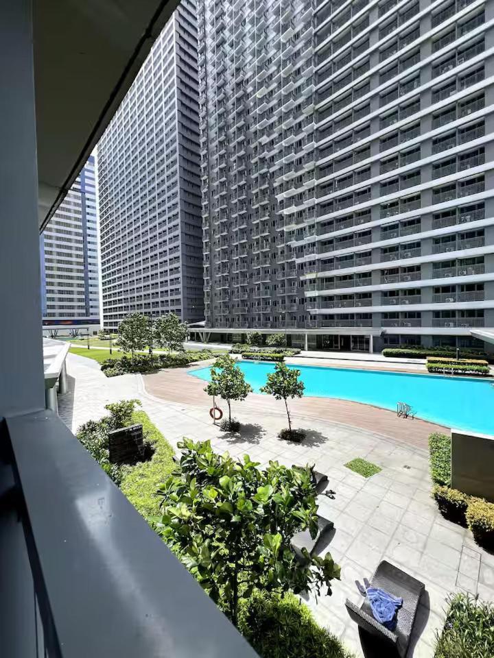Cozy With Pool View And Free Parking! Aparthotel