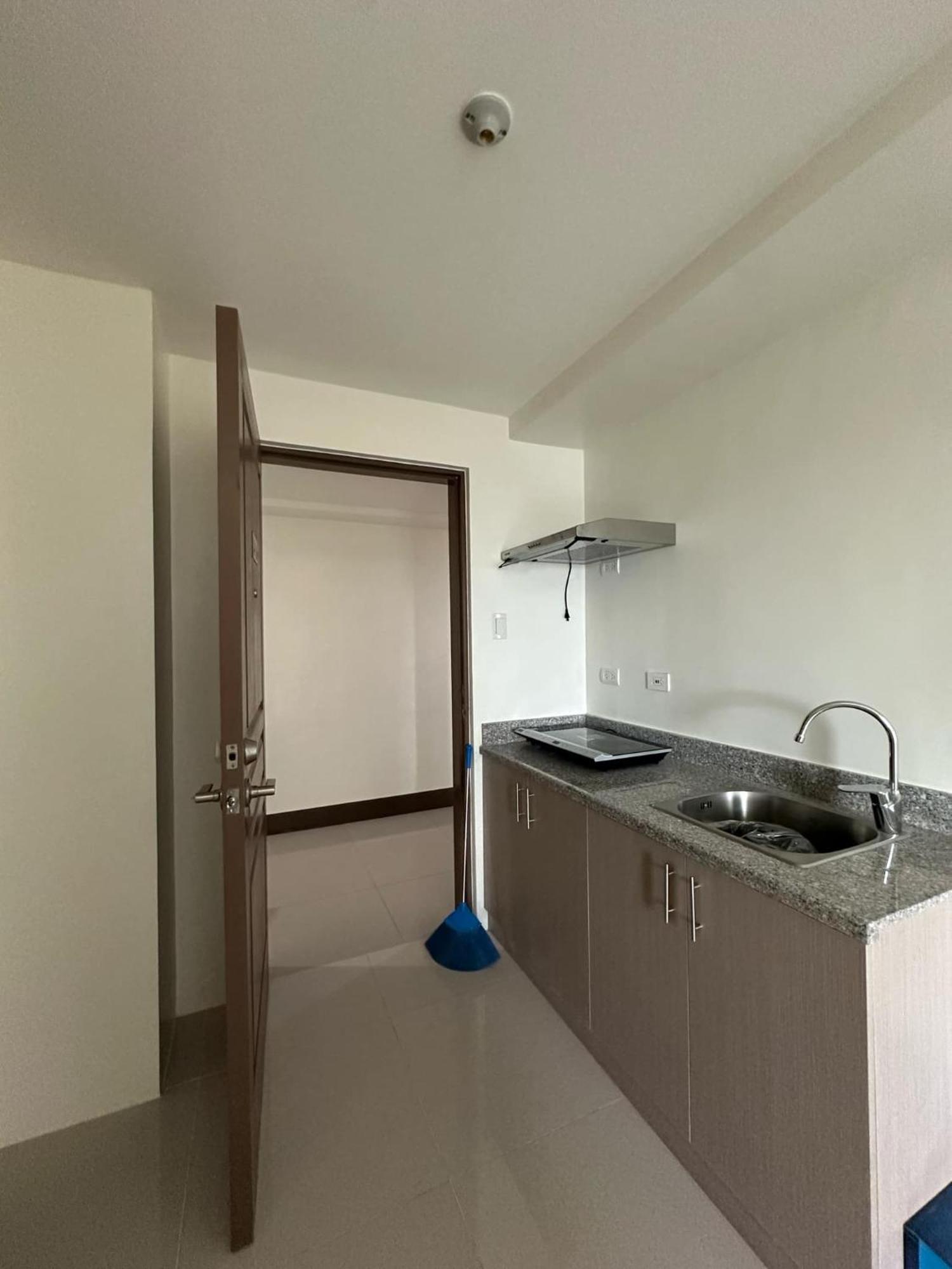 Hostel Grand View Tower