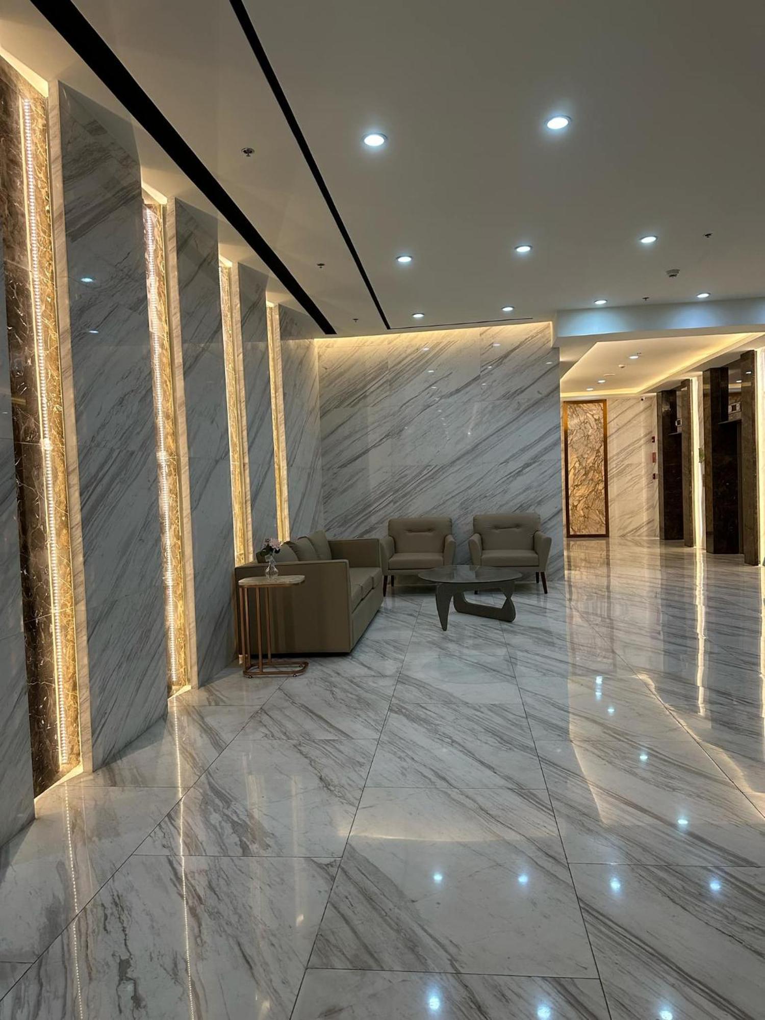 Hostel Grand View Tower *