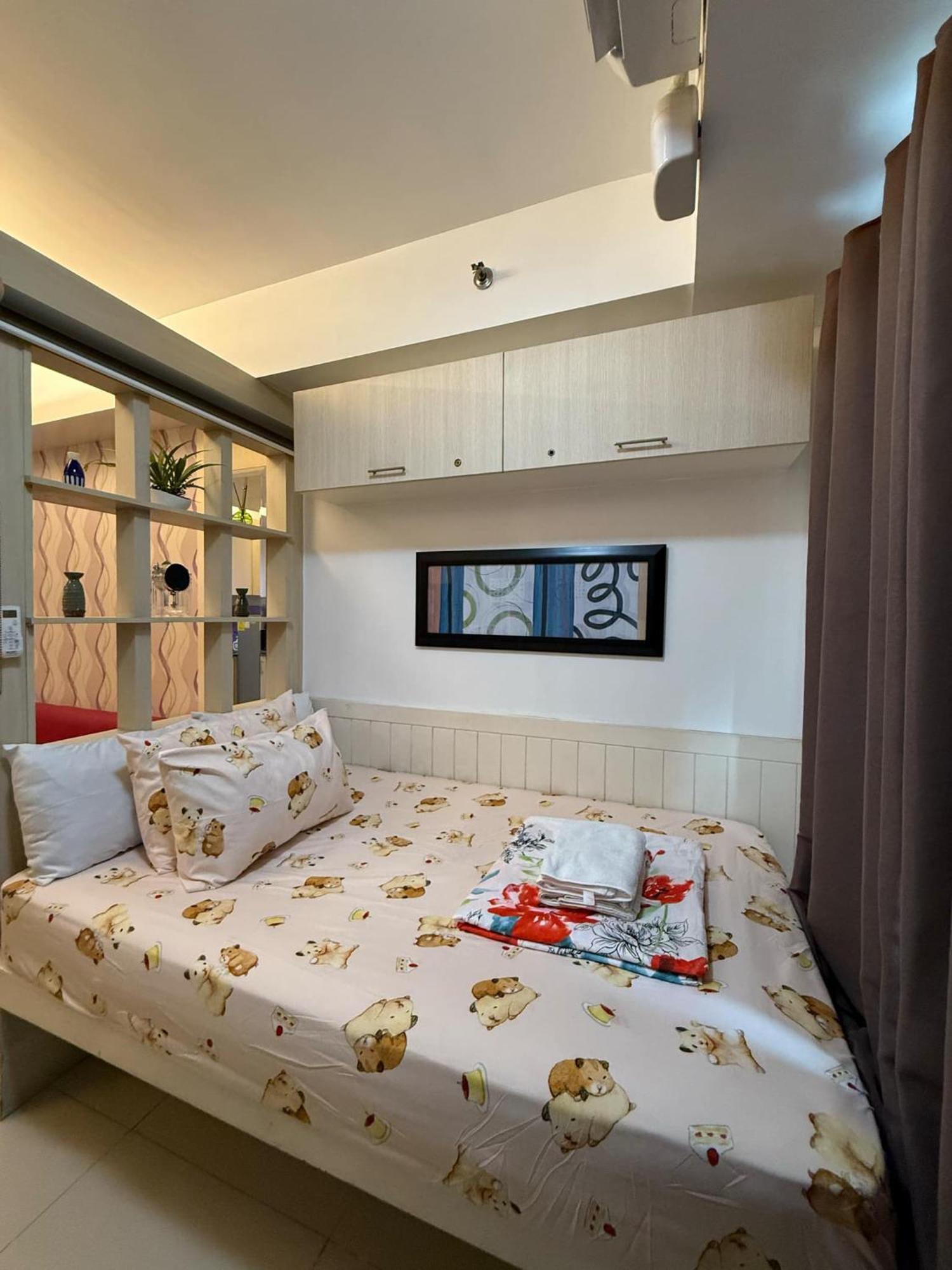 Sea Residences Moa Pasay - Rose Staycation Manila