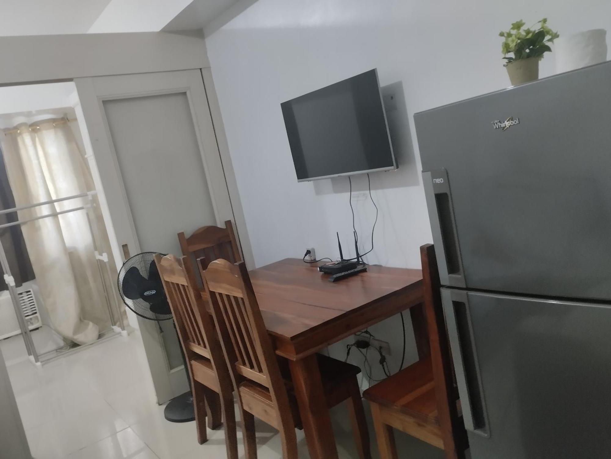 Hotel Staycation At Mall Of -tess Ualat