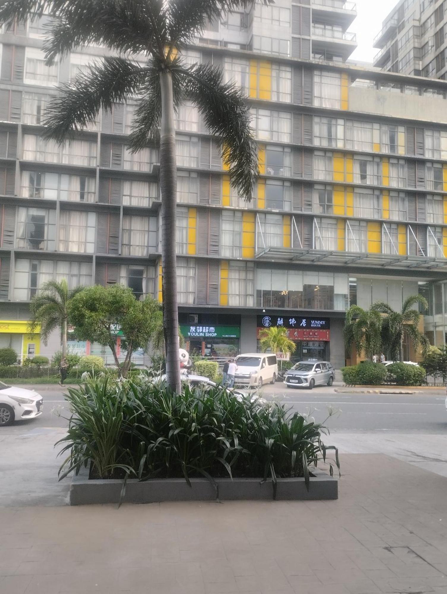 Hotel Staycation At Mall Of -tess Ualat 5*